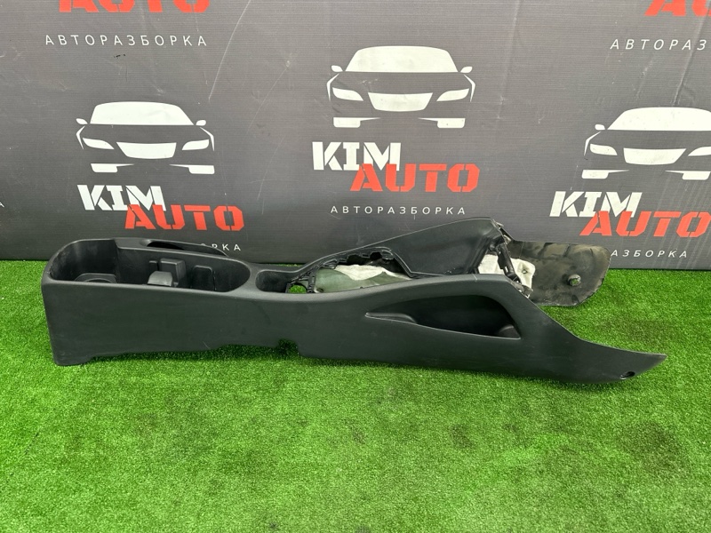 Консоль между сидений Kia Rio 3 2017 QB