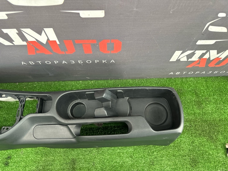Консоль между сидений Kia Rio 3 2017 QB