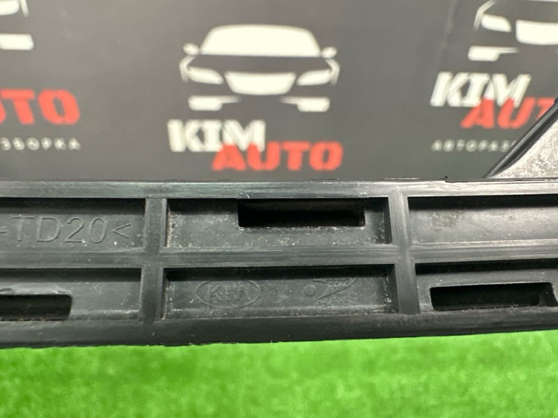 Направляющая стекла двери Kia Ceed 1 HB 2011 ED