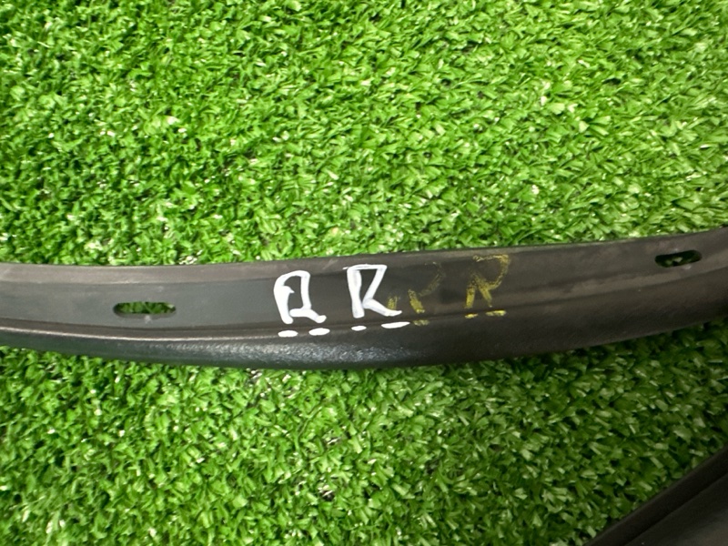 Уплотнитель двери Kia Ceed 1 HB 2011 ED