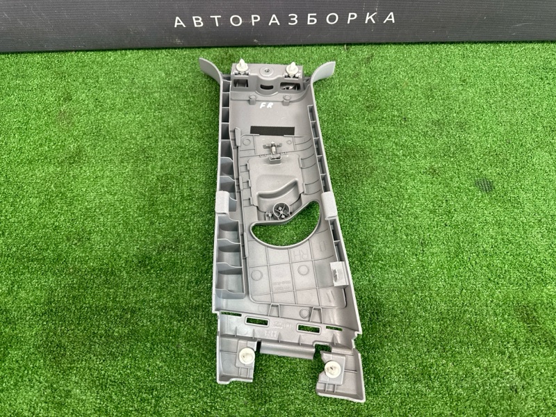 Накладка центральной стойки верхняя Hyundai Solaris 1 2011 HB