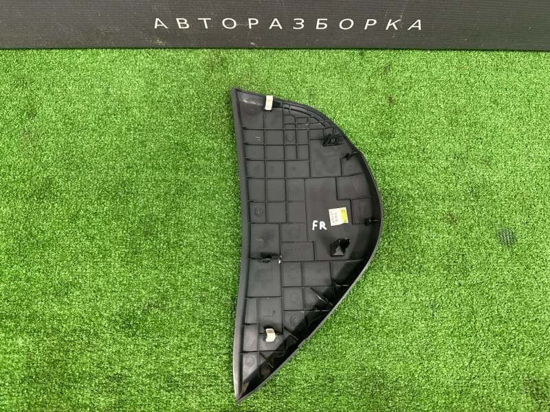 Накладка торпедо боковая Hyundai Solaris 1 2011 HB