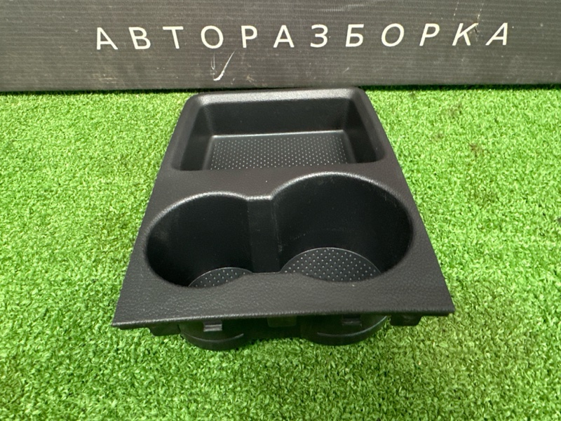 Подстаканник Skoda Rapid 2016