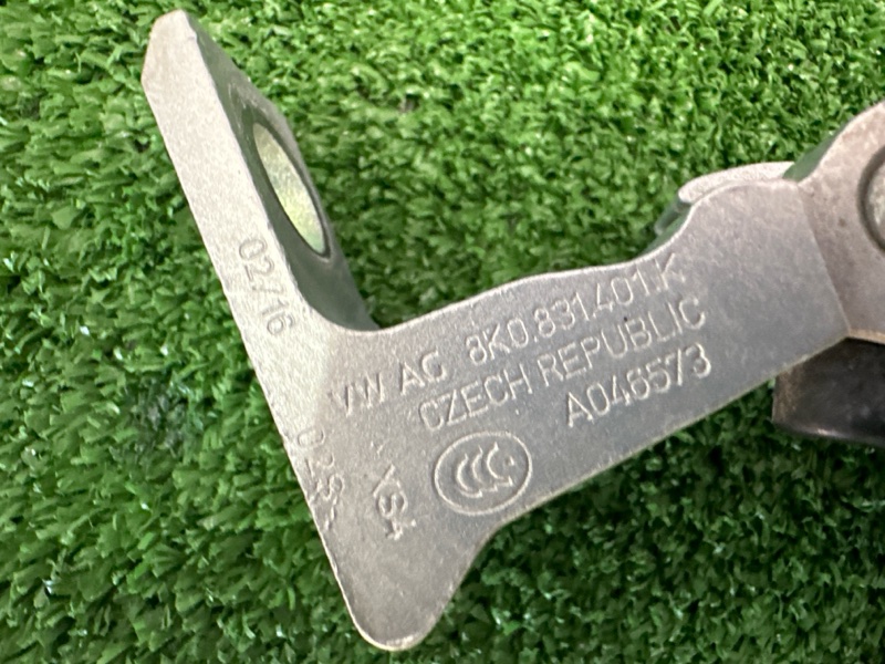 Петли двери Skoda Rapid 2016