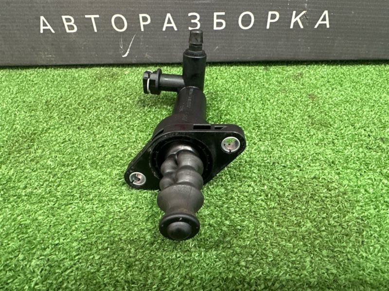 Цилиндр сцепления рабочий Skoda Rapid 2016