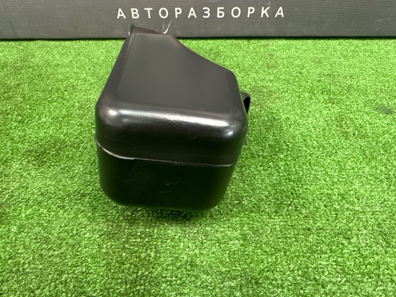 Воздухозаборник Skoda Rapid 2016