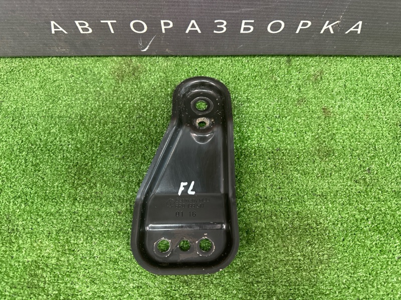 Кронштейн переднего подрамника Skoda Rapid 2016