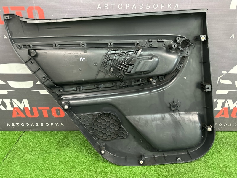Обшивка двери Skoda Fabia 2 2011 HB