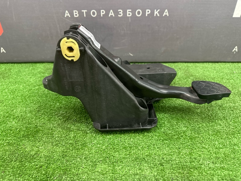 Педаль тормоза Skoda Fabia 2 2011 HB