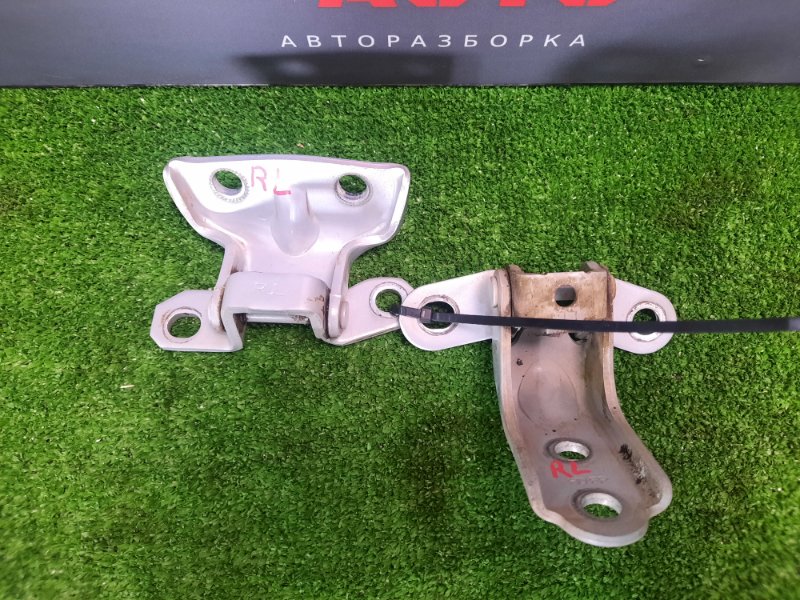 Петли двери Kia Ceed 1 HB 2011 ED