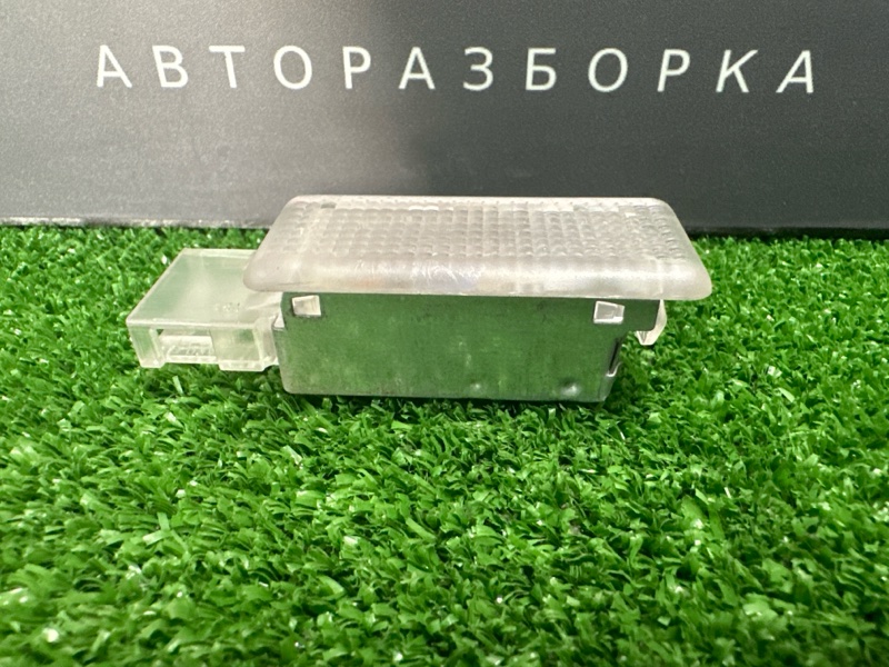 Плафон салонный Skoda Fabia 2 2011 HB