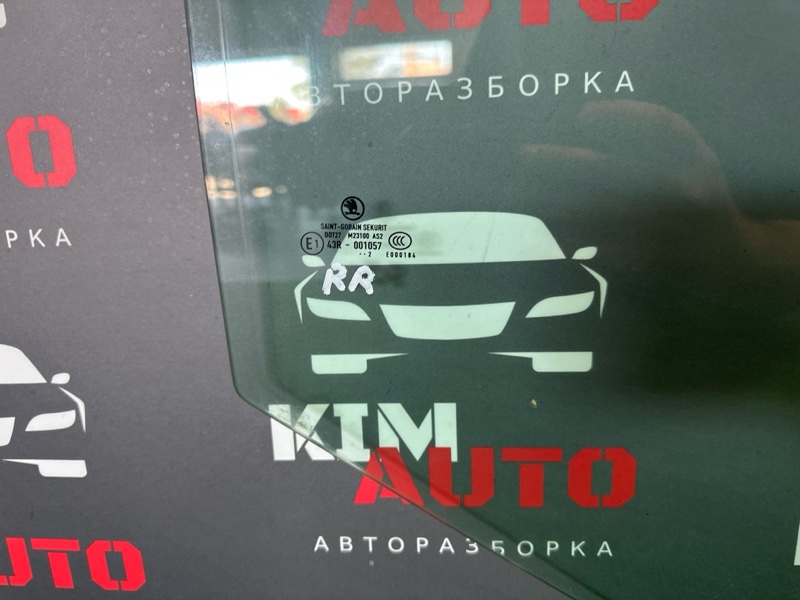 Стекло заднее правое Skoda Fabia 2 2011 HB