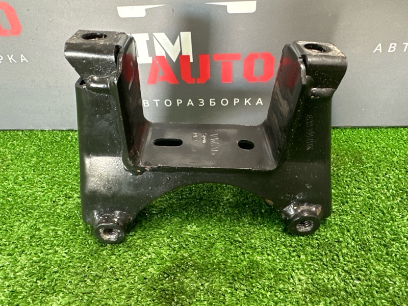 Кронштейн опоры двигателя Skoda Fabia 2 2011 HB