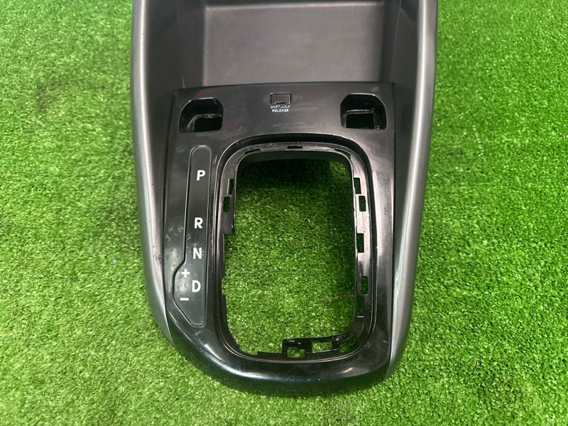 Накладка консоли АКПП Kia Cerato 2 2011 TD
