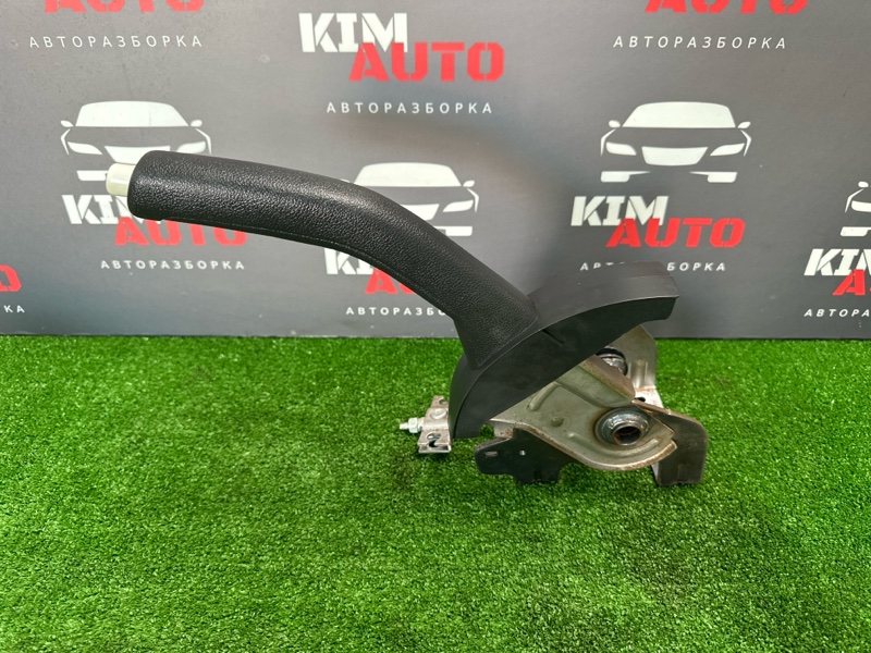 Рычаг стояночного тормоза (ручник) Kia Cerato 2 2011 TD