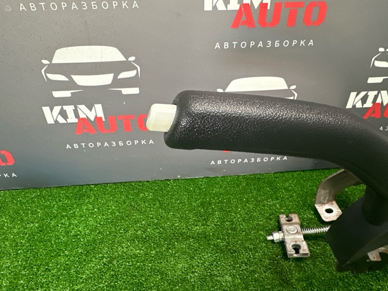Рычаг стояночного тормоза (ручник) Kia Cerato 2 2011 TD