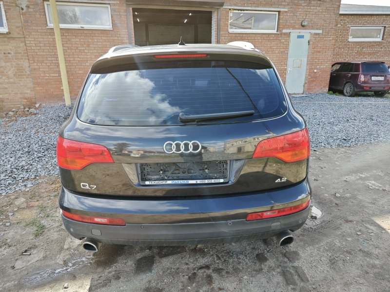 Крепление запасного колеса Audi Q7 2007 4L