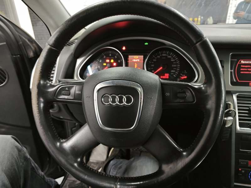 Кронштейн генератора Audi Q7 2007 4L