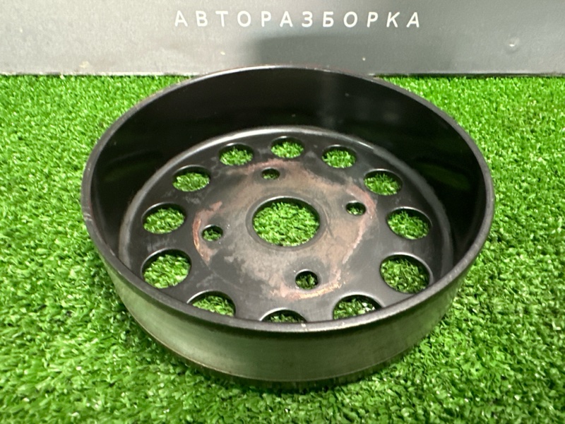 Шкив помпы Kia Cerato 2 2011 TD
