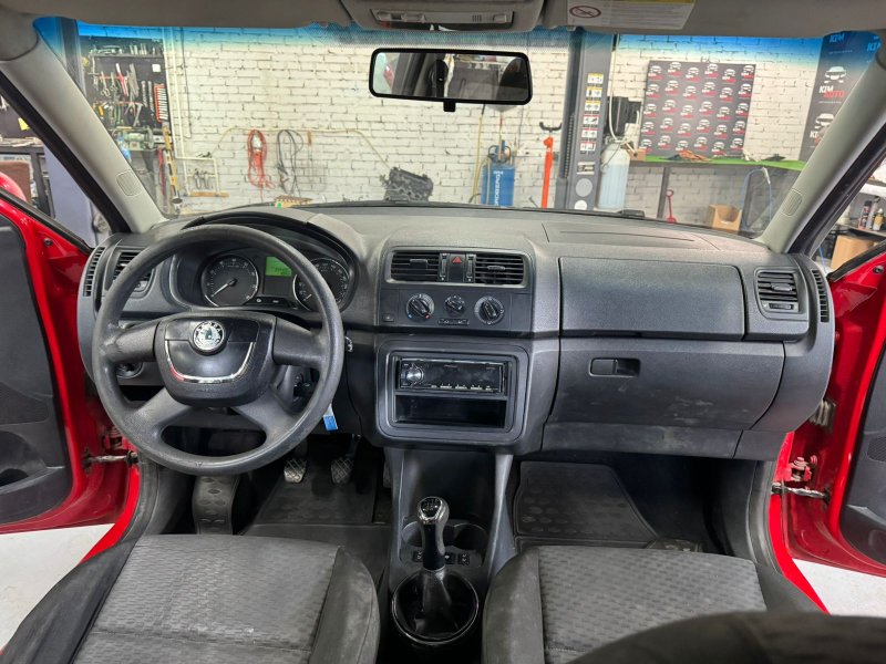 Крышка зеркала внутренняя Skoda Fabia 2 2011 HB
