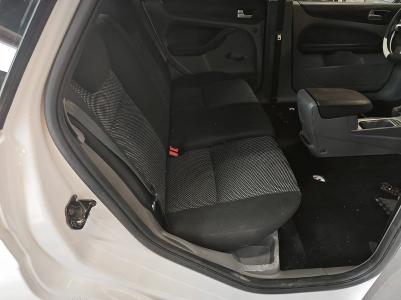 Накладка передней стойки Ford Focus 2 2009 HB