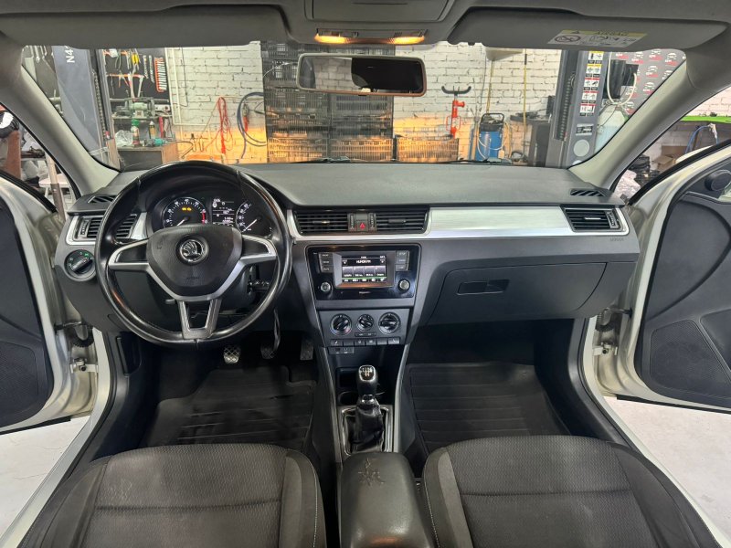 Ковер пола Skoda Rapid 2016