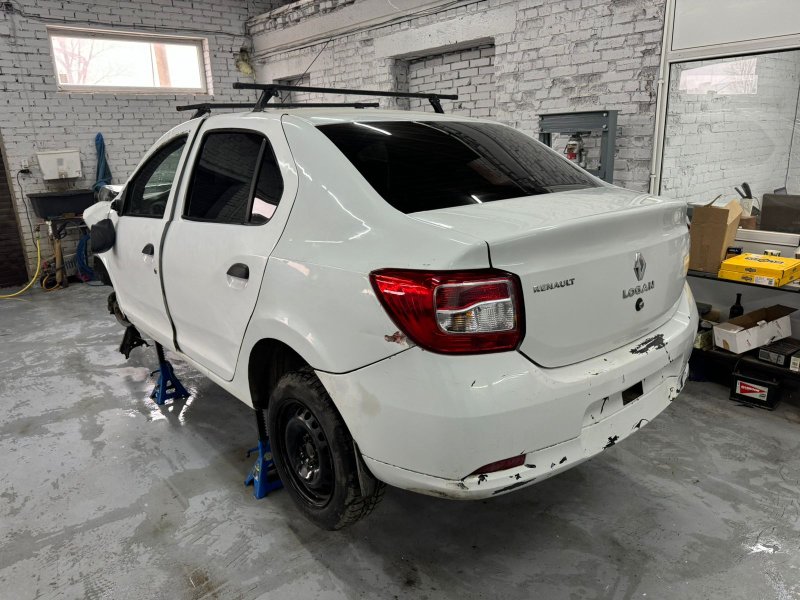 Насос водяной (помпа) Renault Nissan Lada