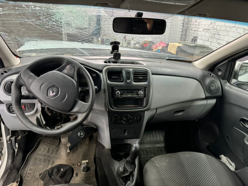 Насос водяной (помпа) Renault Nissan Lada