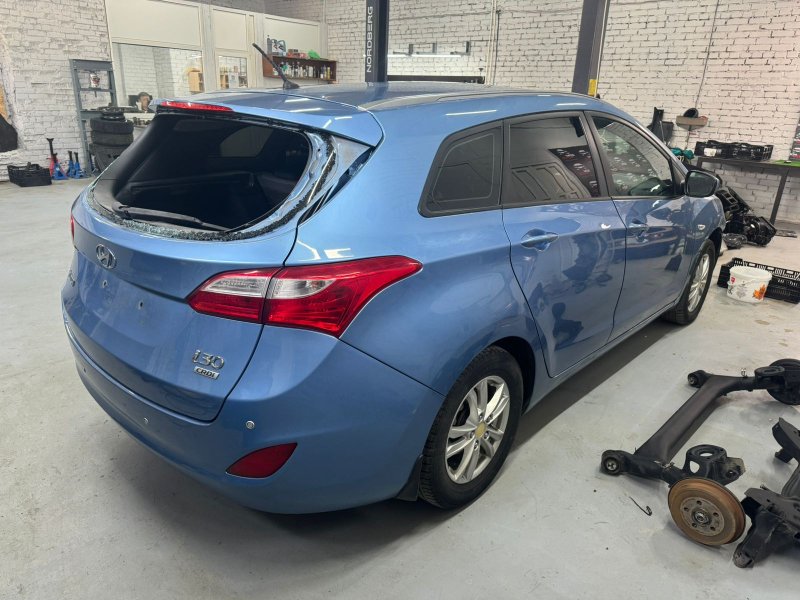 Накладка консоли Hyundai i30 2012 SW