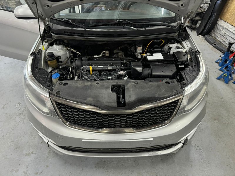 Уплотнитель двери Kia Rio 3 2017 QB
