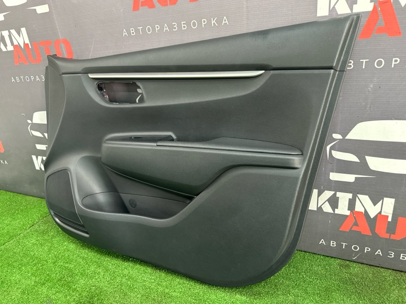 Обшивка двери Kia Rio X 2021