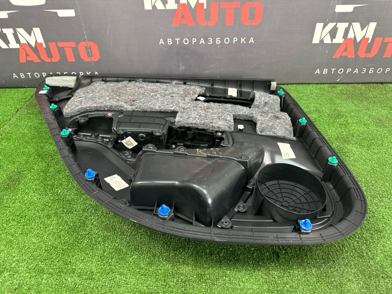 Обшивка двери Kia Rio X 2021