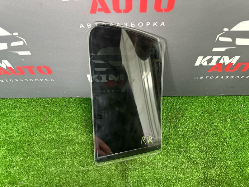 Стекло заднее глухое Kia Rio X 2021