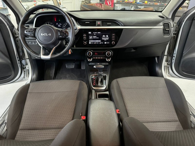 Бардачок Kia Rio X 2021
