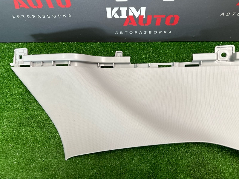Накладка стойки задняя правая Kia Rio X 2021