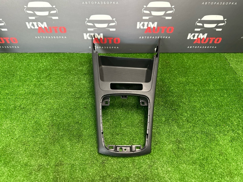 Накладка центральной консоли Kia Rio X 2021