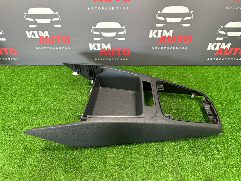 Накладка центральной консоли Kia Rio X 2021
