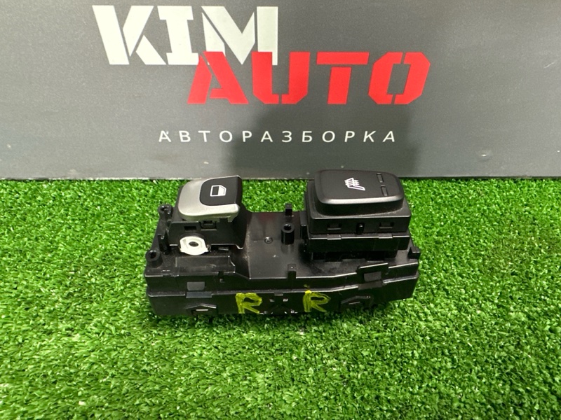 Кнопка стеклоподъемника Kia Rio X 2021