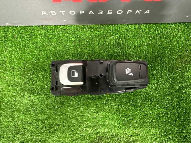 Кнопка стеклоподъемника Kia Rio X 2021
