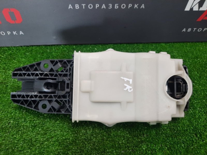 Ручка двери наружная Skoda Rapid 2016