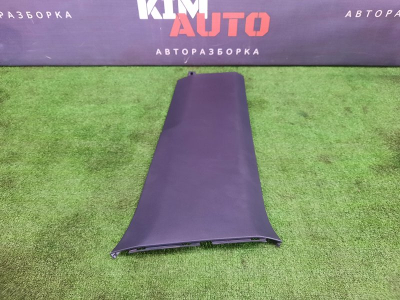 Накладка центральной стойки нижняя Skoda Rapid 2016