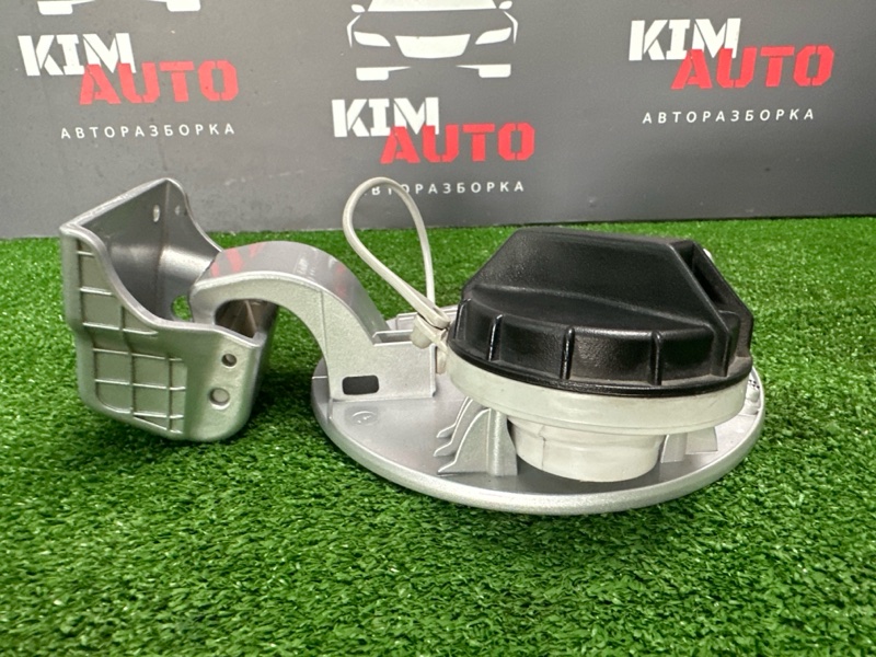 Лючок топливного бака Kia Rio X 2021
