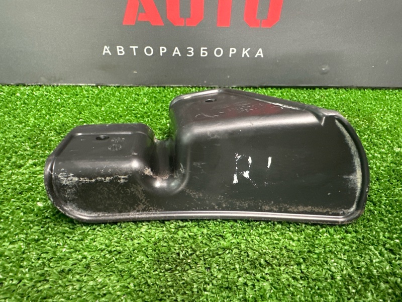 Брызговик Kia Rio X 2021