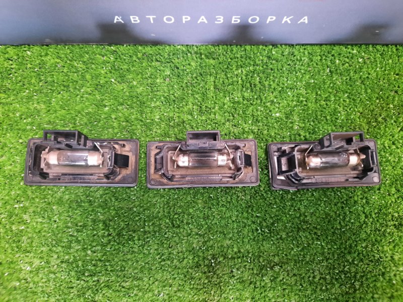 Плафон подсветки номера Skoda Fabia 2 2011 HB