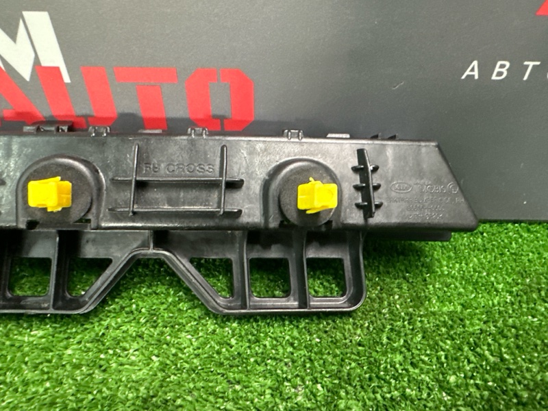 Кронштейн заднего бампера Kia Rio X 2021