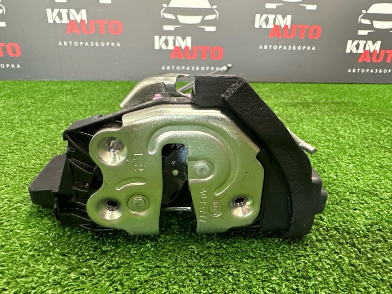 Замок двери Kia Rio X 2021