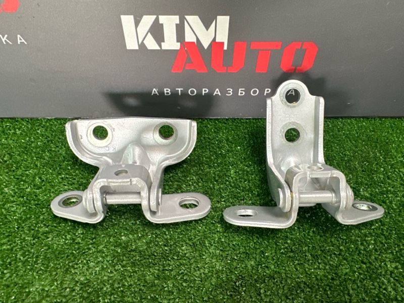 Петли двери Kia Rio X 2021