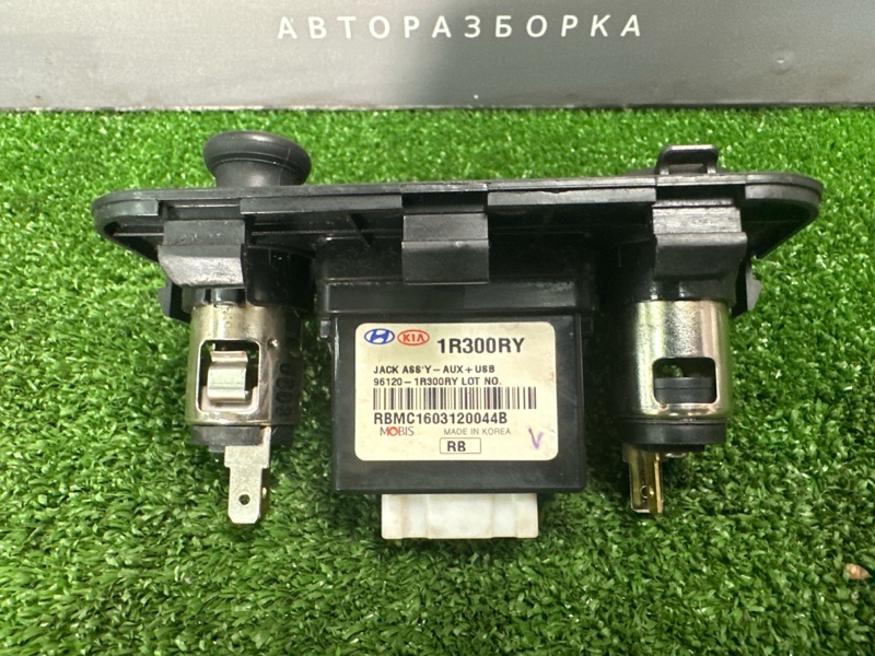 Блок usbaux Hyundai Solaris 1 2016 RB