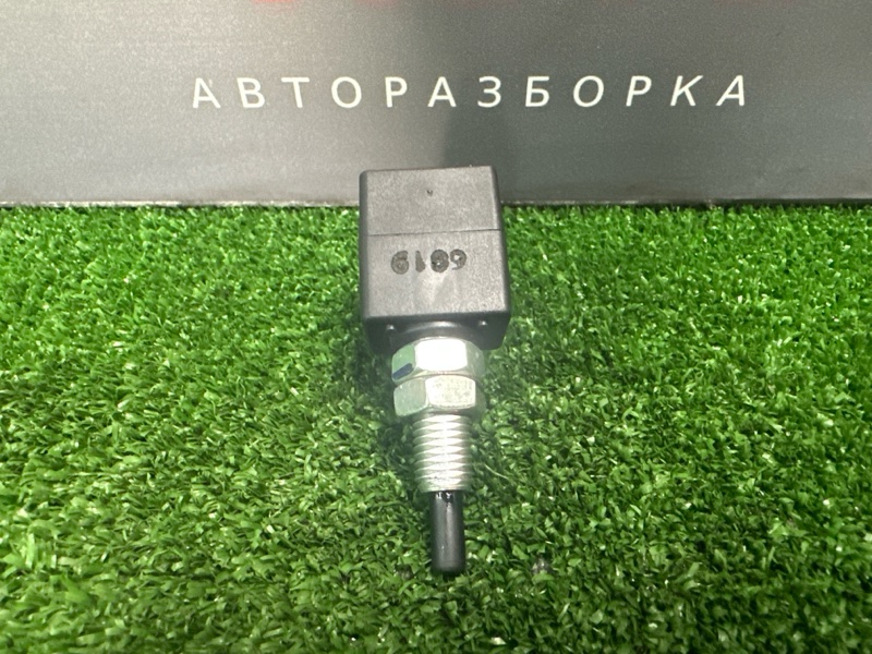 Датчик педали сцепления Hyundai Solaris 1 2016 RB
