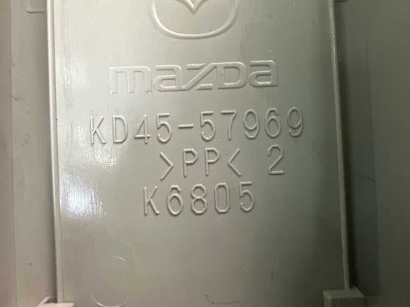 Накладка центральной стойки верхняя Mazda CX-5 2016 KE